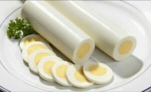 Read more about the article Da li ste ikada vidjeli ovako duga jaja? Nećete vjerovati očima kada vidite kako se prave (VIDEO)