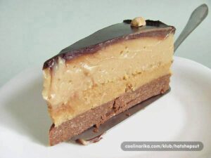 Read more about the article SNICKERS TORTA – Bez pečenja. Bomba od torte.