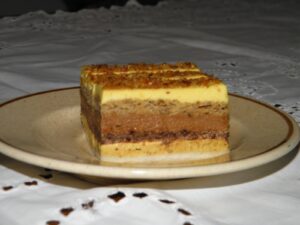 Read more about the article Jedan od omiljenih kolača moje šire porodice. Kolač je fantastičan… Kasandra kolač…
