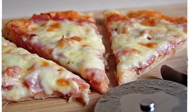 You are currently viewing Pizza tijesto! Recept za pizza tijesto, pizza majstori čuvaju kao zmija noge, a zapravo je jednostavno, istraživao sam, i evo: BIT je glatko brašno