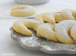 Read more about the article PUDING ROŠČIĆI: Fini keksići s okusom vanilije, jednostavni za pripremu
