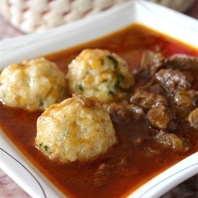 You are currently viewing Semmel knödel (knedle od kruha)